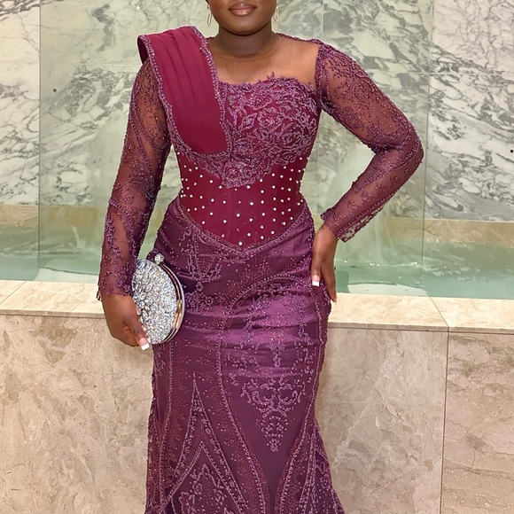 Luxury lace corset dress worn ONLY ONCE. - Picture 3 of 5